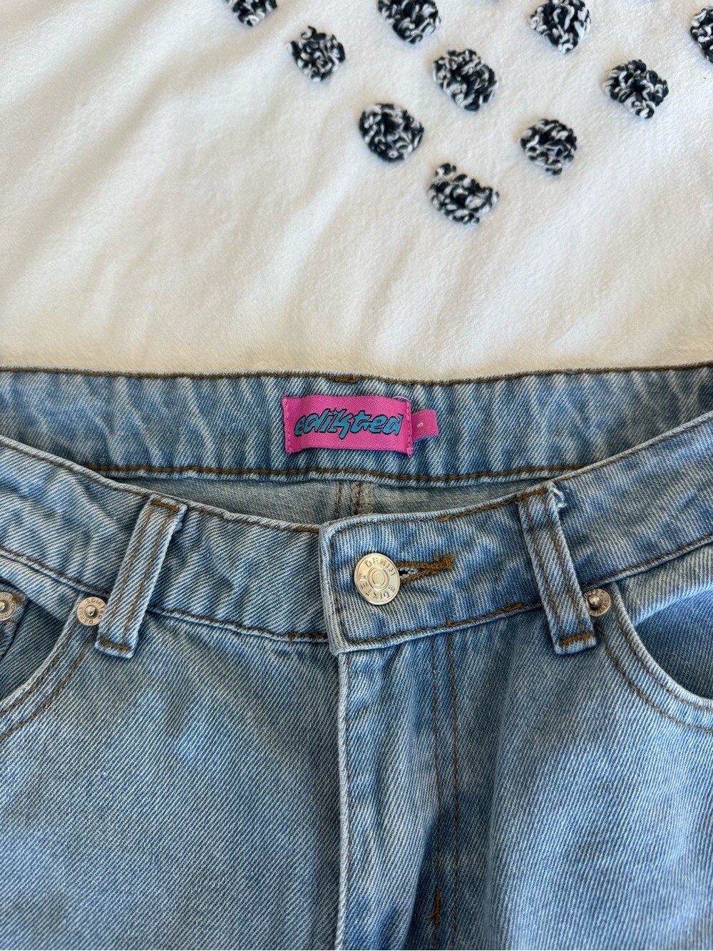 Edikted “Raelynn Washed Low Rise Baggy Jeans” - Picture 2 of 5